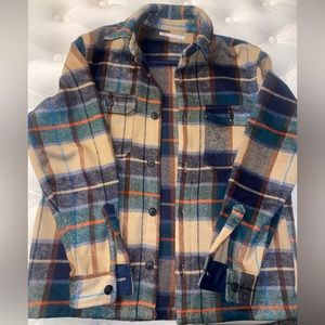 BUTTON UP SHIRT